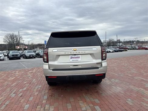 Used 2022 Chevrolet Suburban LT image 35