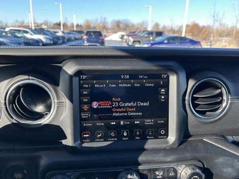 Used 2022 Jeep Wrangler Unlimited Sahara w/ Cold Weather Group image 27