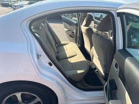 Used 2015 Honda Civic SE image 11