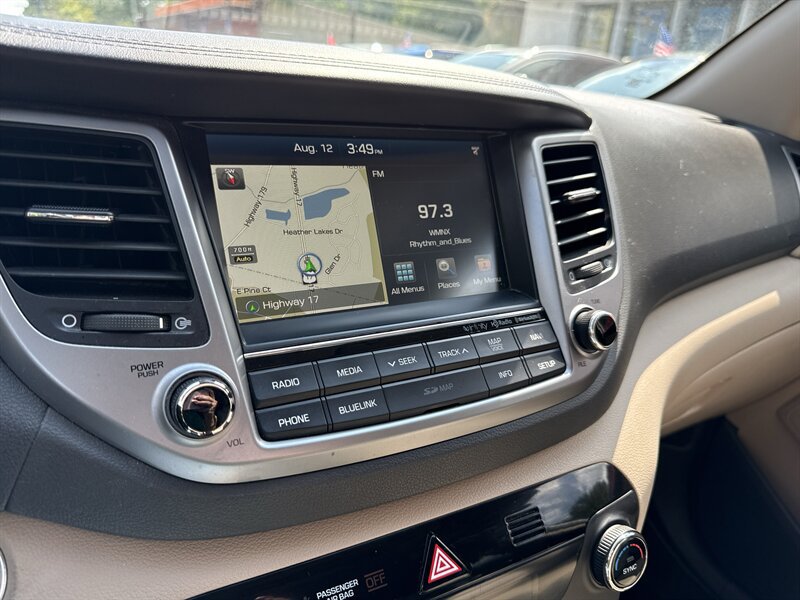 Used 2017 Hyundai Tucson Limited FWD image 12