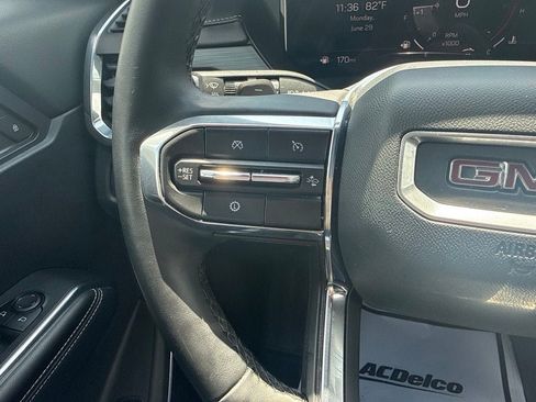 Used 2025 GMC Acadia Elevation FWD image 24