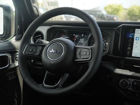 New 2026 Jeep Gladiator Sport image 28