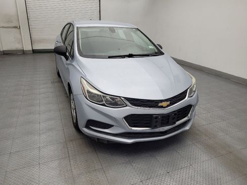 Used 2018 Chevrolet Cruze LS FWD image 14