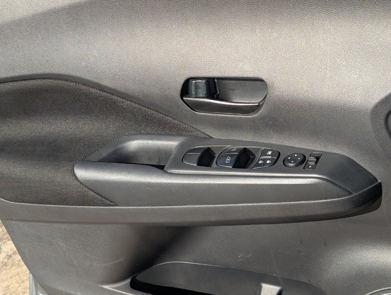 Used 2025 Nissan Kicks Play S FWD image 24