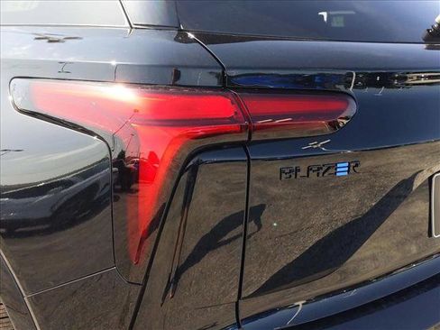 New 2025 Chevrolet Blazer EV RS image 6