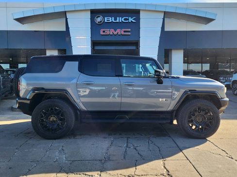 New 2026 GMC Hummer EV SUV image 2