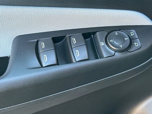 Certified 2024 Buick Envista Preferred w/ Advanced Safety Package image 12