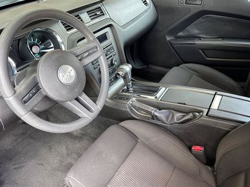 Used 2012 Ford Mustang Coupe RWD image 9