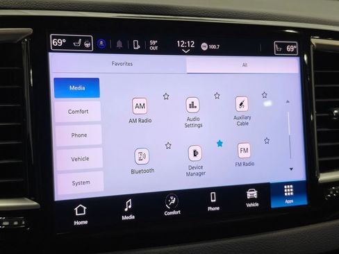 Used 2024 Chrysler Pacifica Touring-L image 42