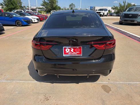 Used 2024 Jaguar XF R-Dynamic SE RWD image 4