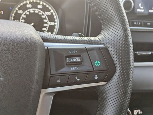 Used 2024 Mitsubishi Outlander FWD image 30