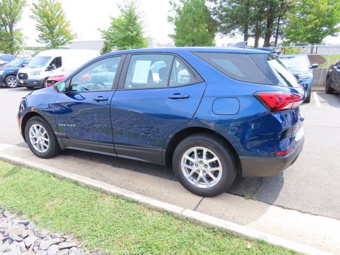Used 2023 Chevrolet Equinox LS FWD image 6