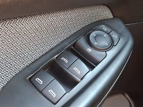 Used 2024 Chevrolet TrailBlazer LT FWD image 25