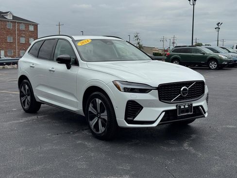 Used 2024 Volvo XC60 T8 Plus w/ Protection Package Premier AWD/4WD image 2