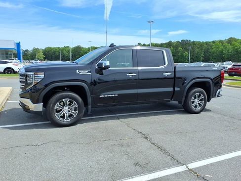 Used 2026 GMC Sierra 1500 SLT AWD/4WD image 3