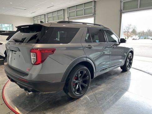 Used 2022 Ford Explorer ST w/ Equipment Group 401A AWD/4WD image 8
