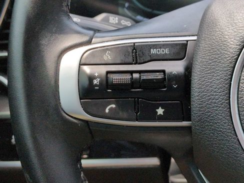 Certified 2025 Kia Sportage EX w/ Premium Package FWD image 31