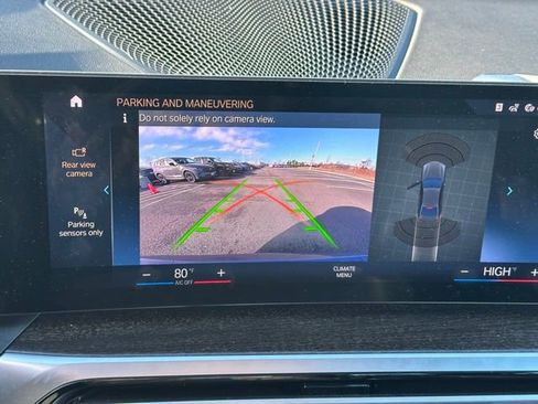 Used 2023 BMW 330i xDrive Sedan w/ M Sport Package image 22