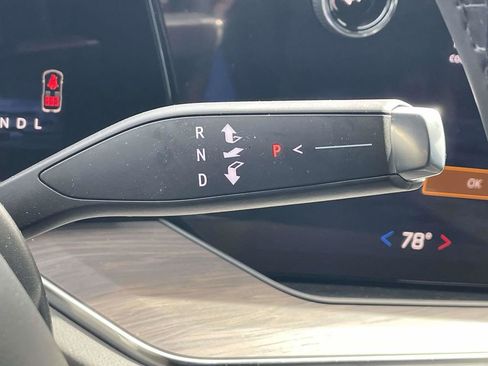 Used 2025 Chevrolet Tahoe LS image 33