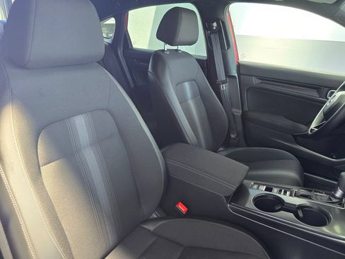 Used 2025 Honda Civic Sport image 29