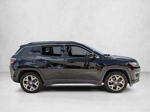 Used 2020 Jeep Compass Limited FWD image 4