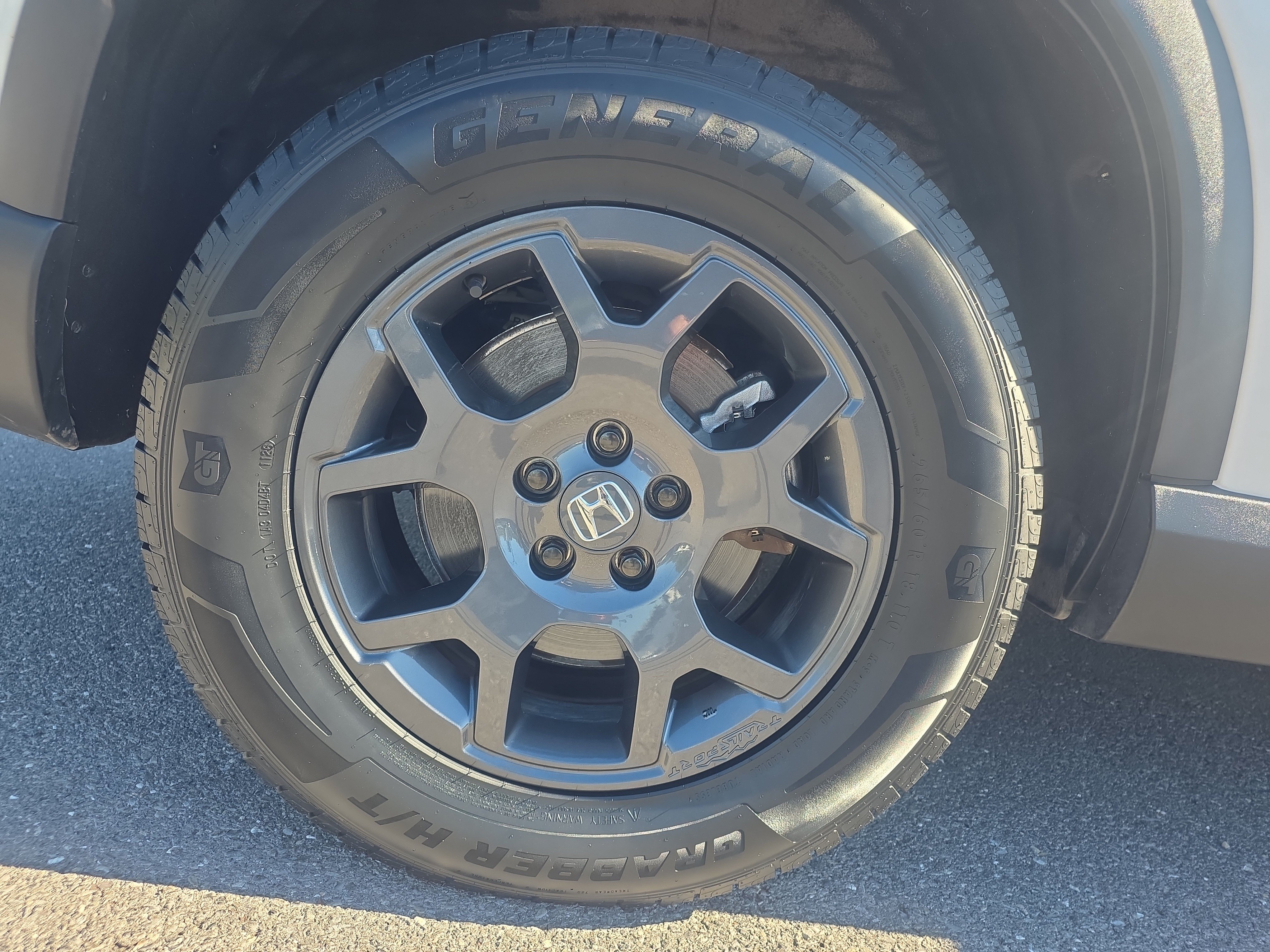 Used 2023 Honda Pilot TrailSport image 10