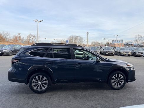 Used 2023 Subaru Outback Limited image 6