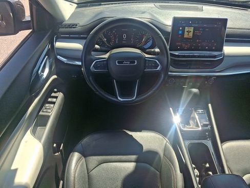 Used 2022 Jeep Compass Limited AWD/4WD image 2