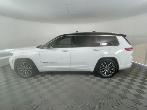 Certified 2022 Jeep Grand Cherokee L Summit AWD/4WD image 2