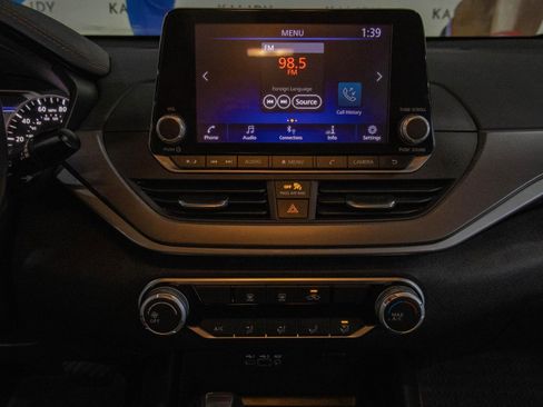 Used 2023 Nissan Altima 2.5 SR image 4