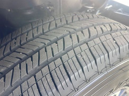 Used 2025 Jeep Wrangler Unlimited Sahara AWD/4WD image 10