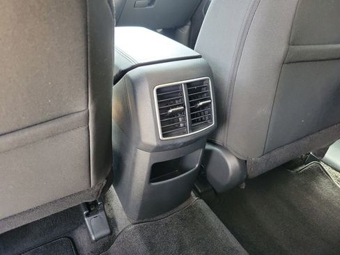 Used 2025 Kia Sportage LX FWD image 10