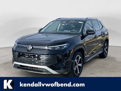Used 2026 Volkswagen Tiguan SE w/ Panoramic Sunroof Package