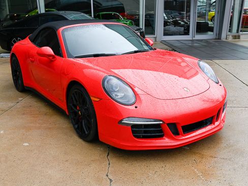 Used 2016 Porsche 911 Carrera GTS image 3
