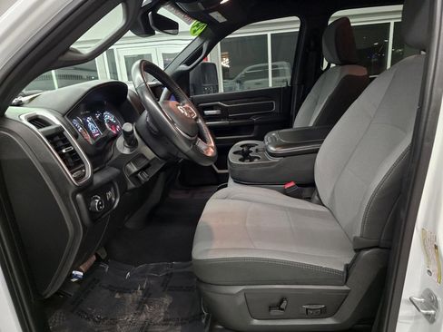 Used 2024 RAM 3500 Big Horn image 21