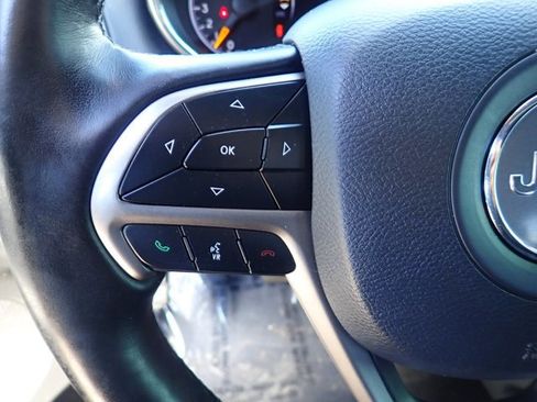 Used 2020 Jeep Grand Cherokee Altitude image 16