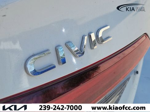 Used 2025 Honda Civic Sport image 5