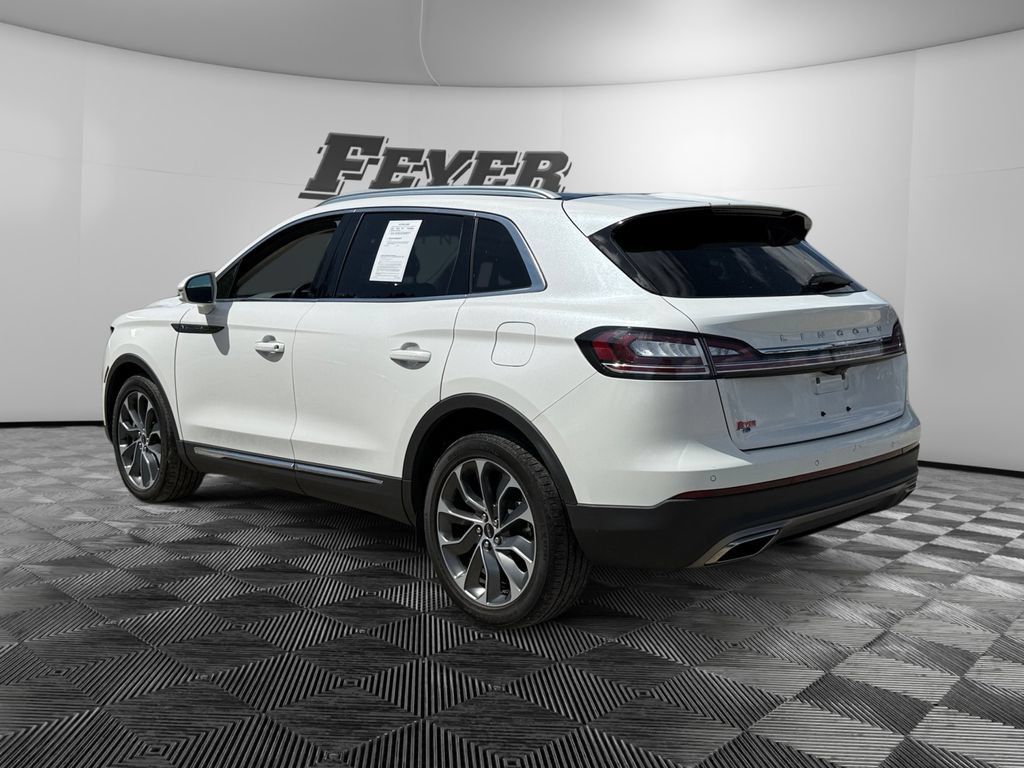 Used 2022 Lincoln Nautilus Reserve w/ Luxury Package FWD image 3