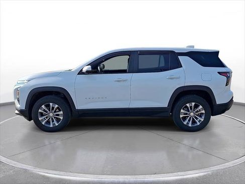 Used 2025 Chevrolet Equinox LT w/ Safety and Technology Package FWD image 5