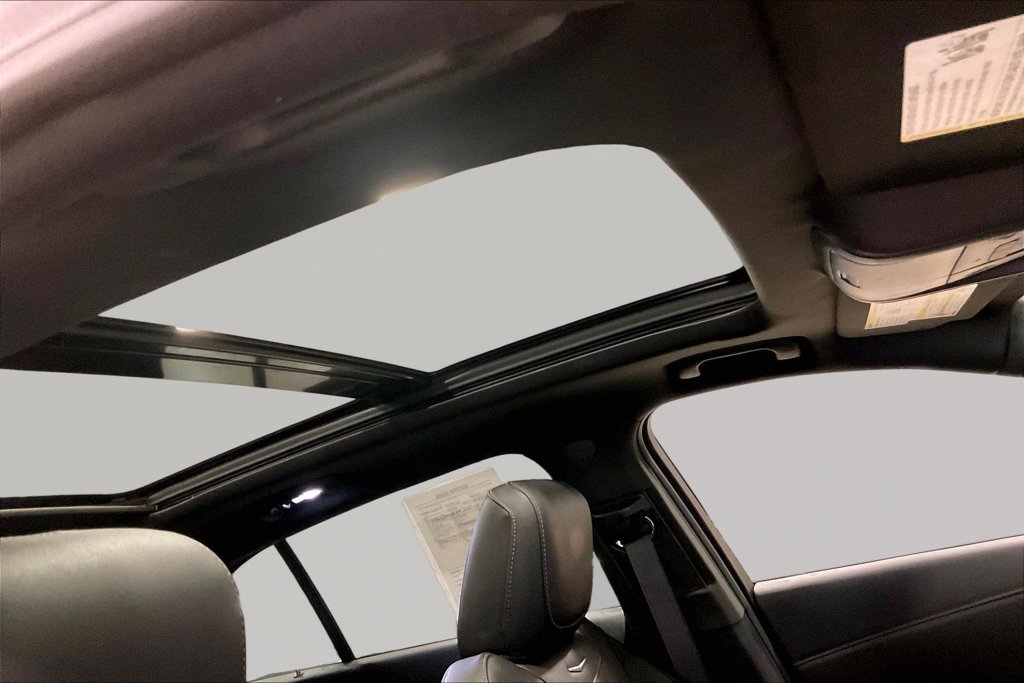 Used 2023 Cadillac XT4 Sport w/ Cold Weather Package AWD/4WD image 28