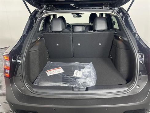New 2025 Nissan Kicks SR AWD/4WD image 10