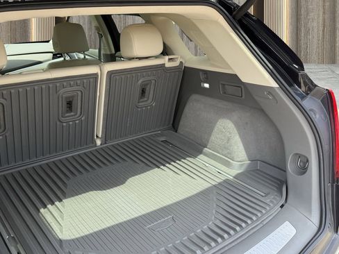 Used 2021 Cadillac XT5 Premium Luxury image 16