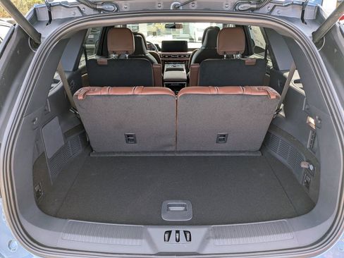 New 2026 Lincoln Aviator Reserve image 7