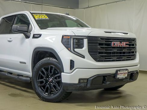 Used 2023 GMC Sierra 1500 Elevation AWD/4WD image 3