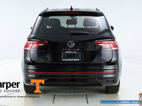 Used 2022 Volkswagen Tiguan SE R-Line image 8