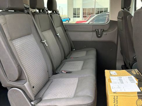 Used 2022 Ford Transit 350 XLT RWD image 3
