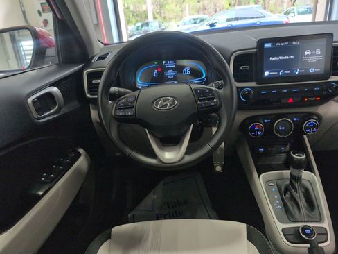 Certified 2023 Hyundai Venue SEL image 14