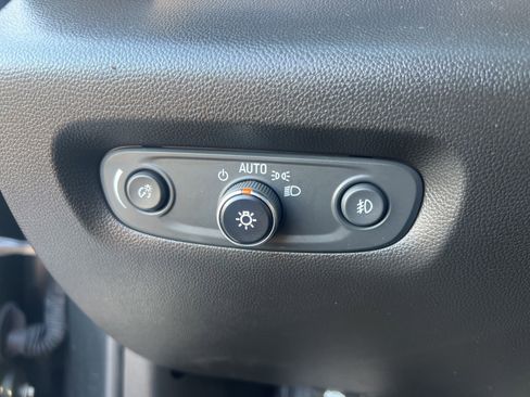 Used 2020 Chevrolet Traverse Premier image 22