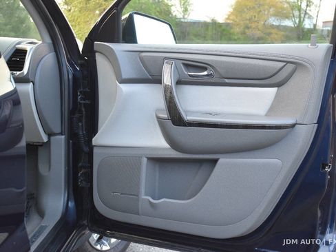 Used 2017 GMC Acadia Limited SLT image 12