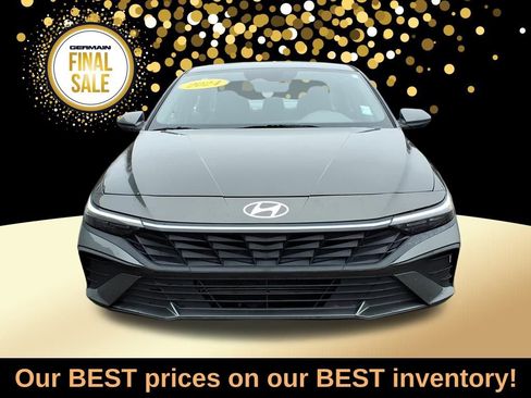 Used 2024 Hyundai Elantra SEL image 3
